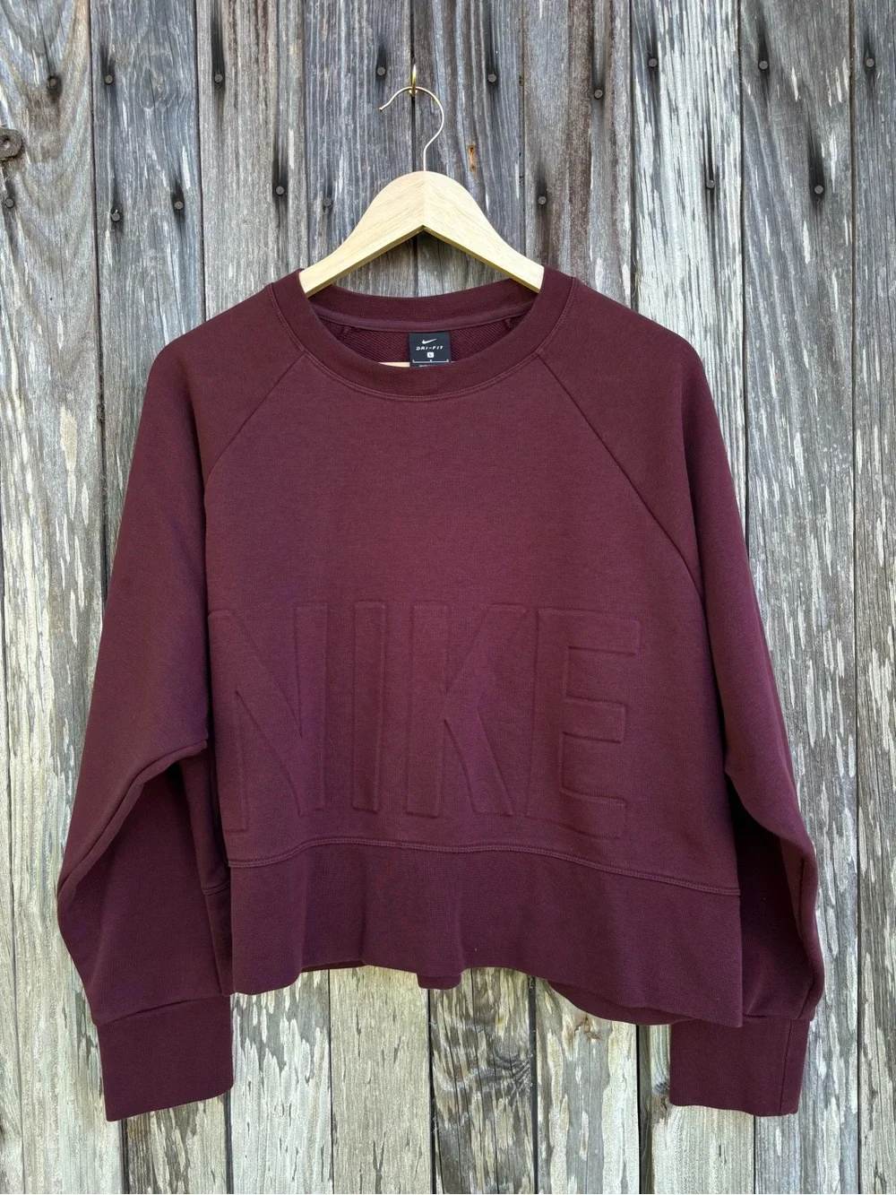 Nike women’s crewneck cropped dri-fit top burgundy size large